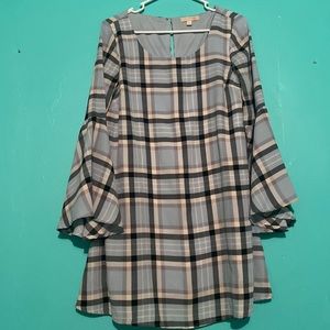 Blue plaid bellbottom sleeve dress